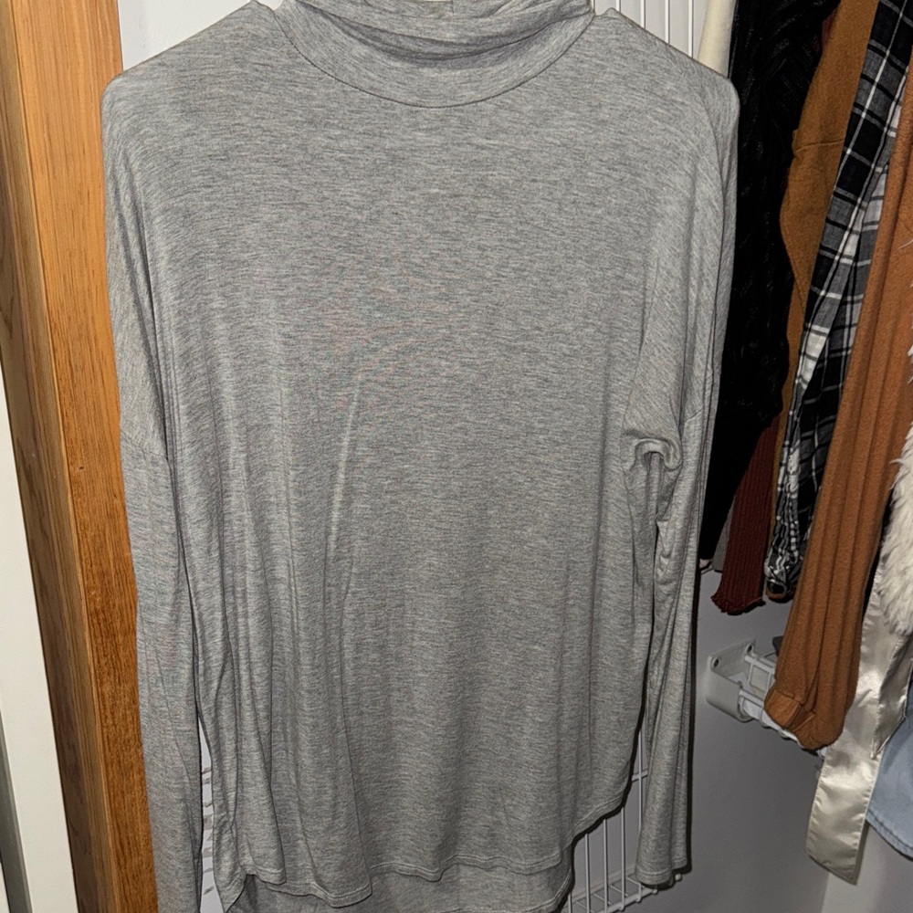 Elliott Lauren Light Gray Turtleneck Sweater